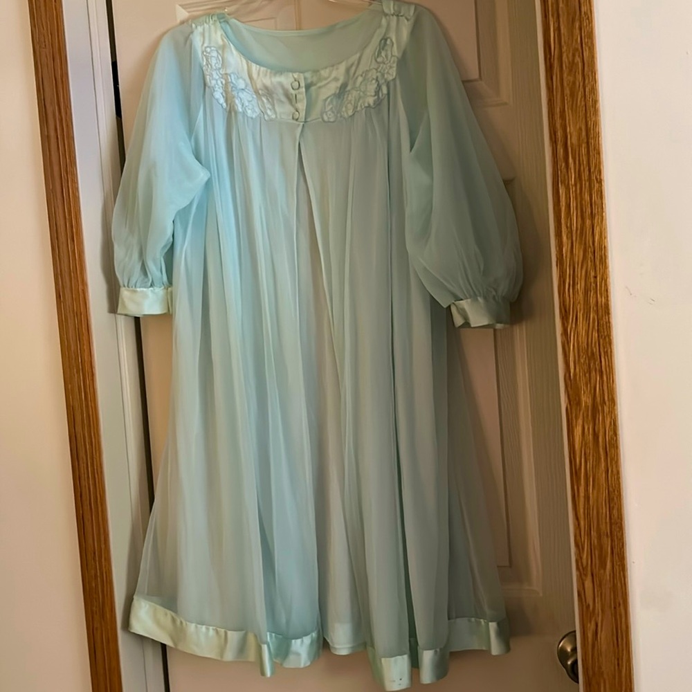 Vintage Dressing Gown/robe